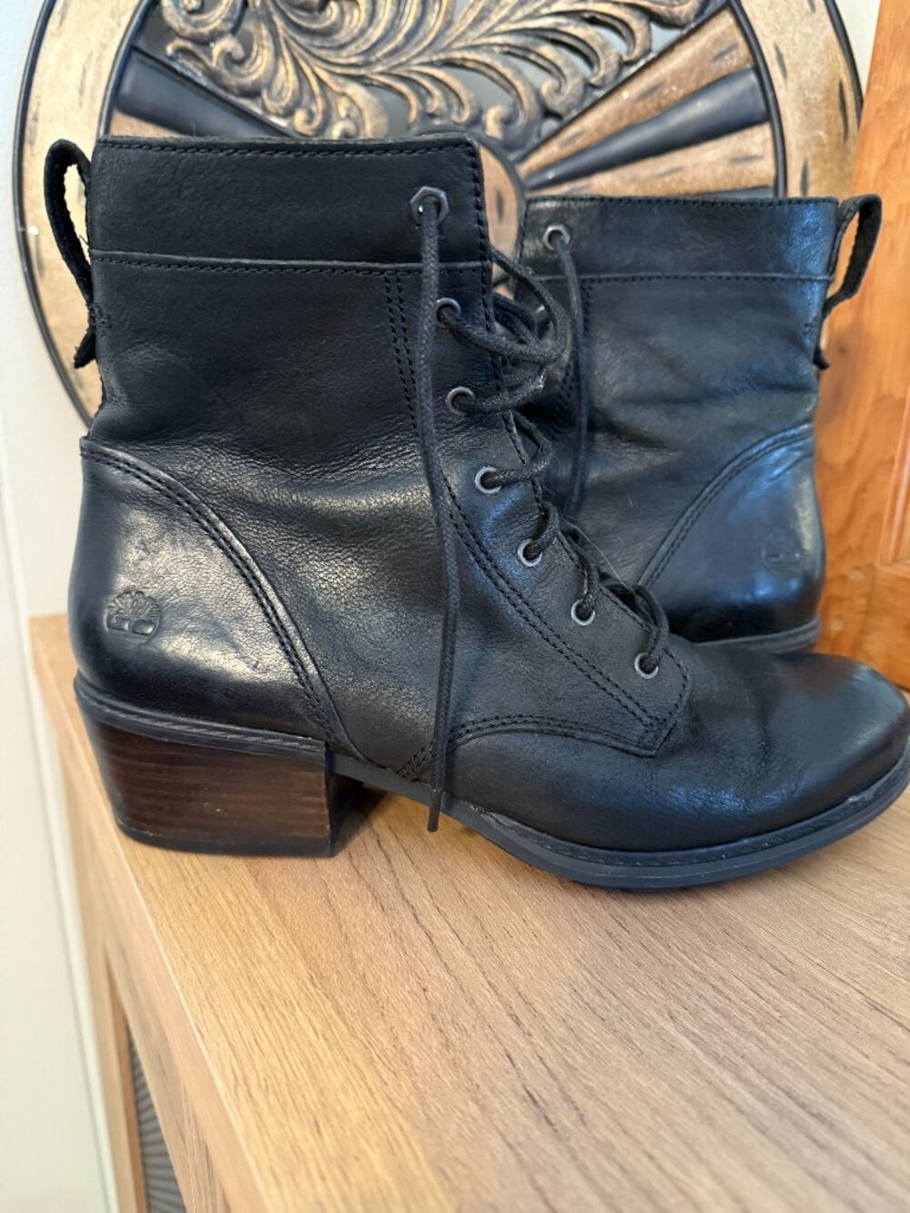 Timberland Women's Sutherlin Bay Mid Lace Boots